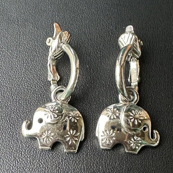 Vintage Trifari‎ Elephant Earrings Dangle  Filigree Floral Silver Tone Clip On - Picture 3 of 5